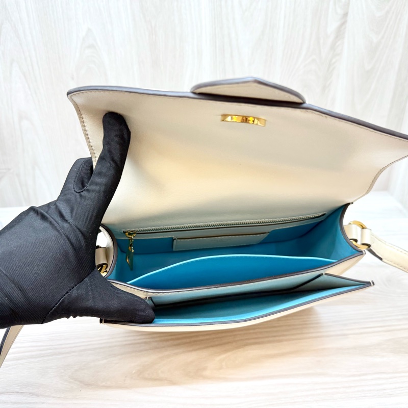 LV米白牛皮金釦下蓋Pont9 PM斜背包M55950-7