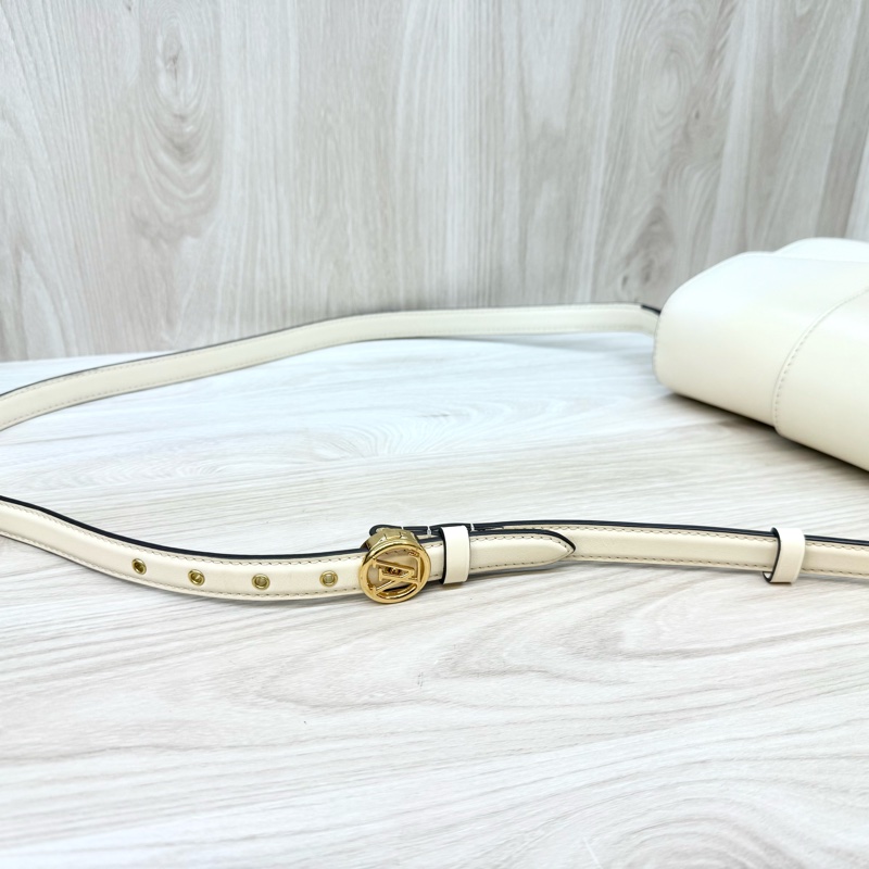 LV米白牛皮金釦下蓋Pont9 PM斜背包M55950-12