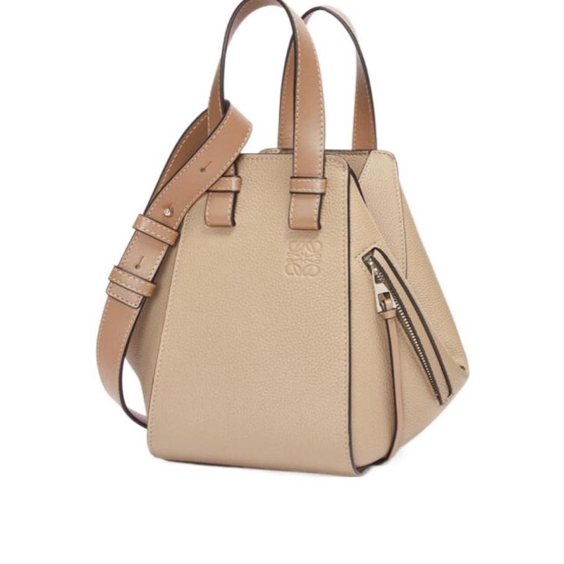 Loewe 女士 粒面牛皮革 Hammock 手提包均碼碼常規、19.5cm*14.4cm*20.8cm-0