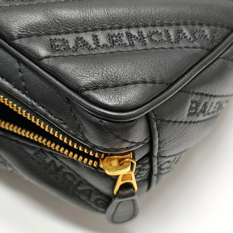 BALENCIAGA Camera黑色牛皮絎縫提花單肩包斜挎包銀色五金-8