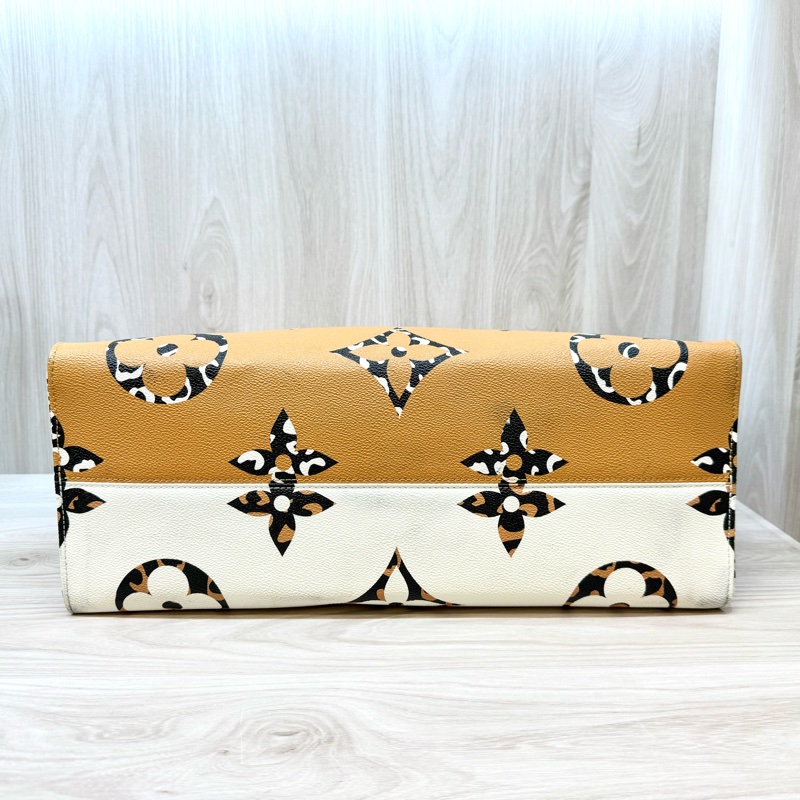 LV撞色叢林系列OntheGo GM手提托特包 M44675-15