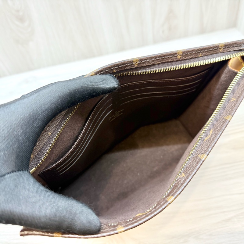 LV原花一字拉Toiltry Pouch On Chain肩背包M81412-9