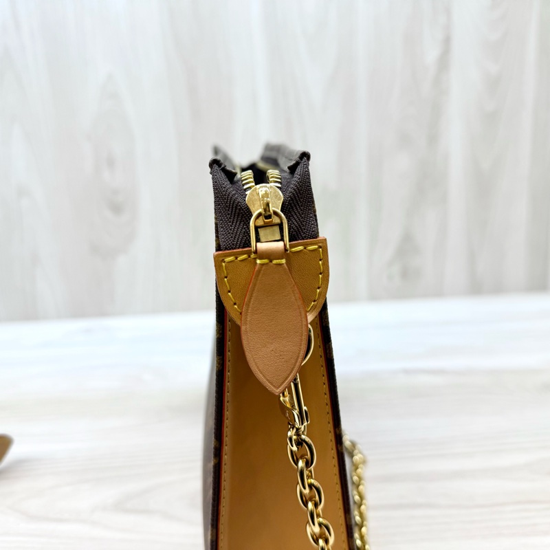 LV原花一字拉Toiltry Pouch On Chain肩背包M81412-13