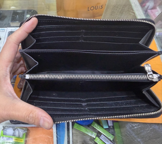 二手 Louis Vuitton 水波紋皮革拉鏈長夾-8