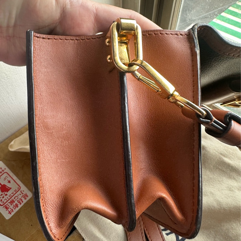 Louis Vuitton 達芙妮DAUPHINE mini 口蓋包(揹帶可調整）-9