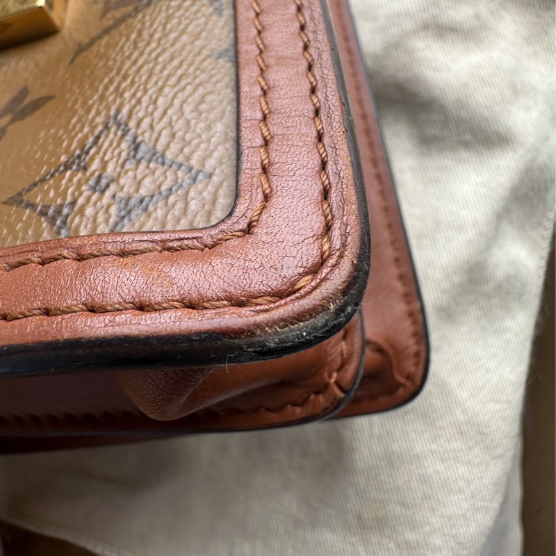 Louis Vuitton 達芙妮DAUPHINE mini 口蓋包(揹帶可調整）-22