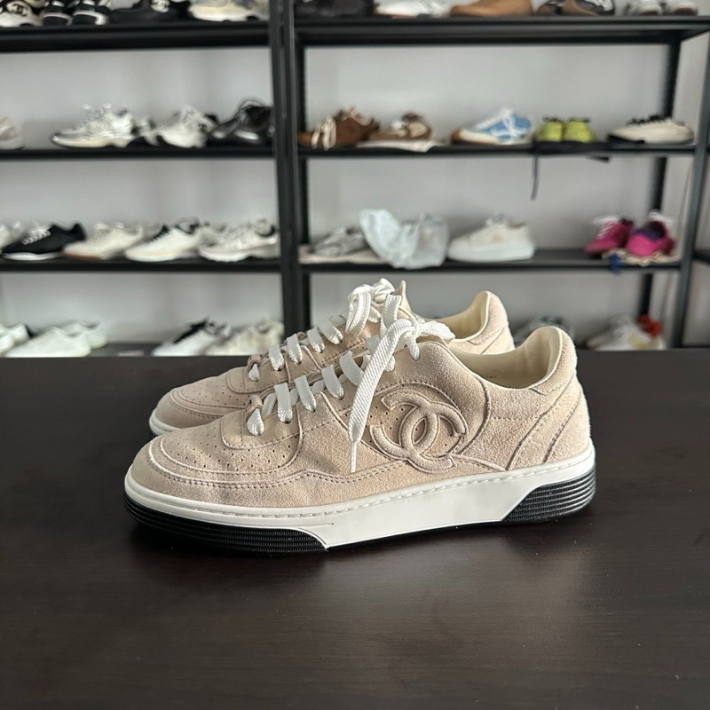 Chanel香奈兒 空軍雙c麂皮板鞋棕色 size：37-0