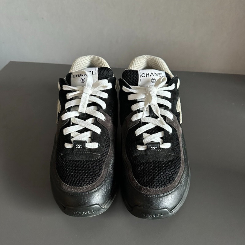 Chanel黑白熊貓雙c運動鞋 size：41 碼-1