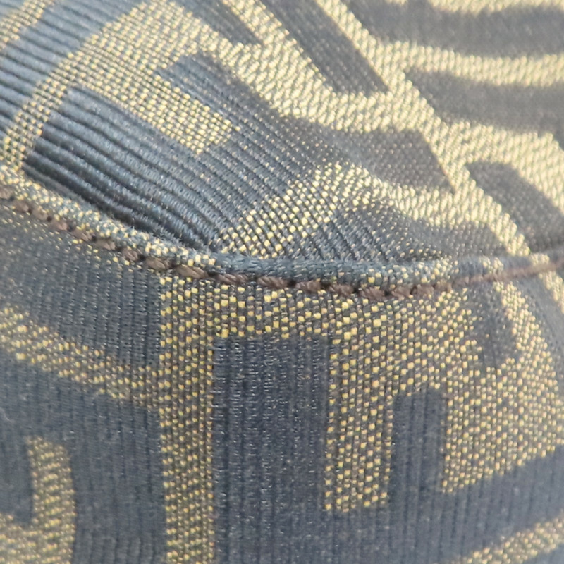 棕色 Zucca帆布 肩背包【FENDI 芬迪】 0915885992-11