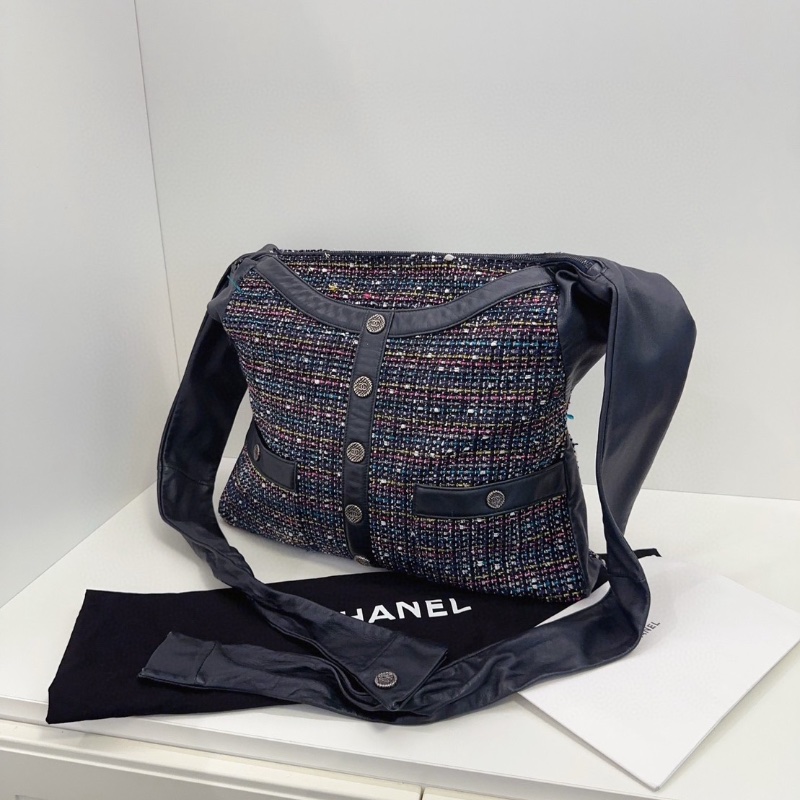 Chanel Girl Bag 黑色粗花呢衣服包 21*18*8cm 98新配件塵袋-4