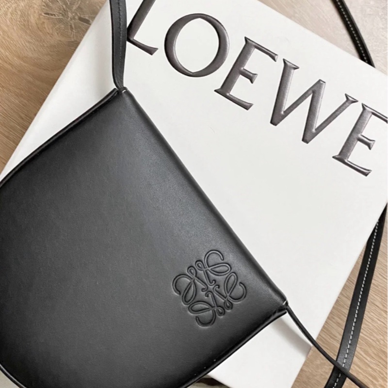 Loewe 女士 Pouch Heel Mini 單肩包均碼碼MINI、8.5cm*1.5cm*8cm-0