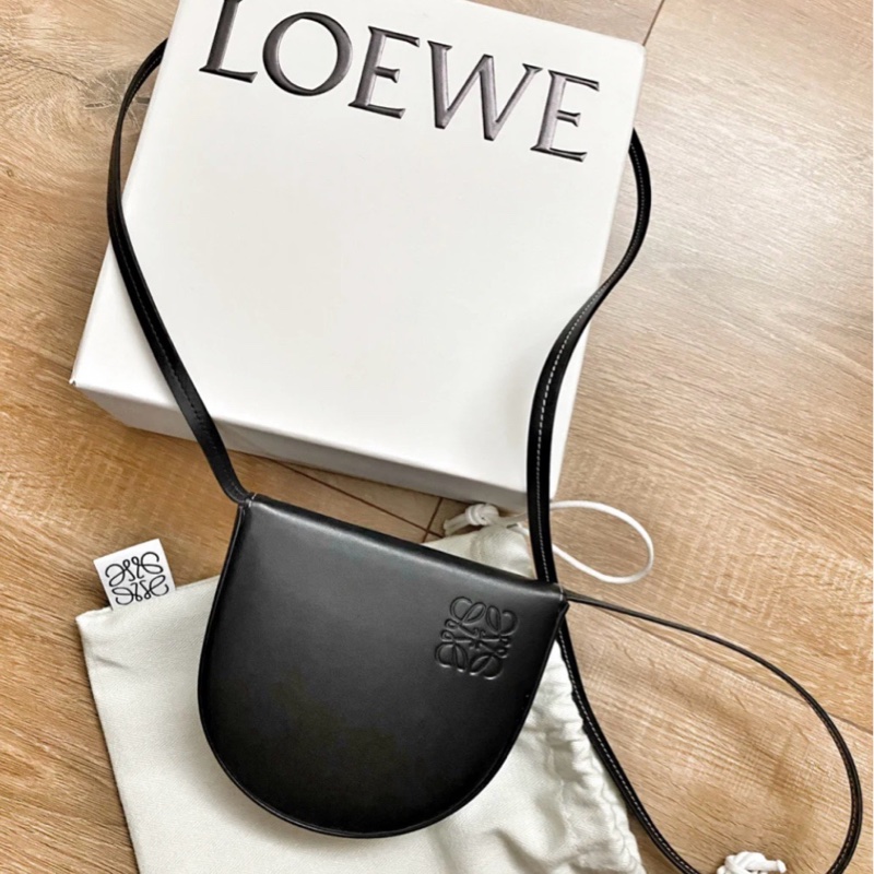 Loewe 女士 Pouch Heel Mini 單肩包均碼碼MINI、8.5cm*1.5cm*8cm-1