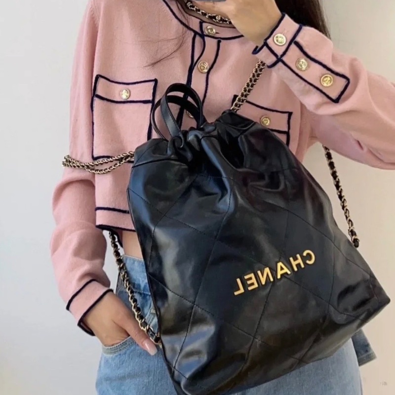 Chanel 22Bag黑金抽繩後背包芯片款小號30*33*8 cm 98新配件塵袋-1