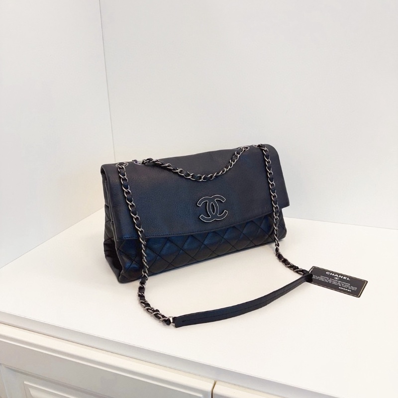 Chanel 全黑soblack Pharrell翻蓋大信封鏈條包 32*18*10  98新保卡塵袋-3