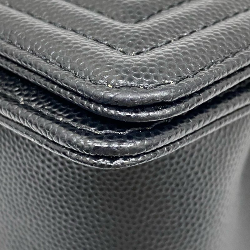 △ Chanel 香奈兒 20CM Black Caviar Skin Gold Tone Metal Boy Chain Shoulder Bag 黑色粒紋小牛皮金色金屬鎖鏈肩背袋 - 257027150-9