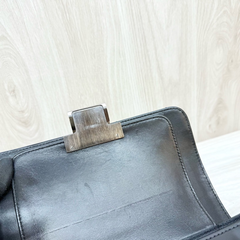 Chanel滑面牛皮雙蓋下銀釦單鍊包-13