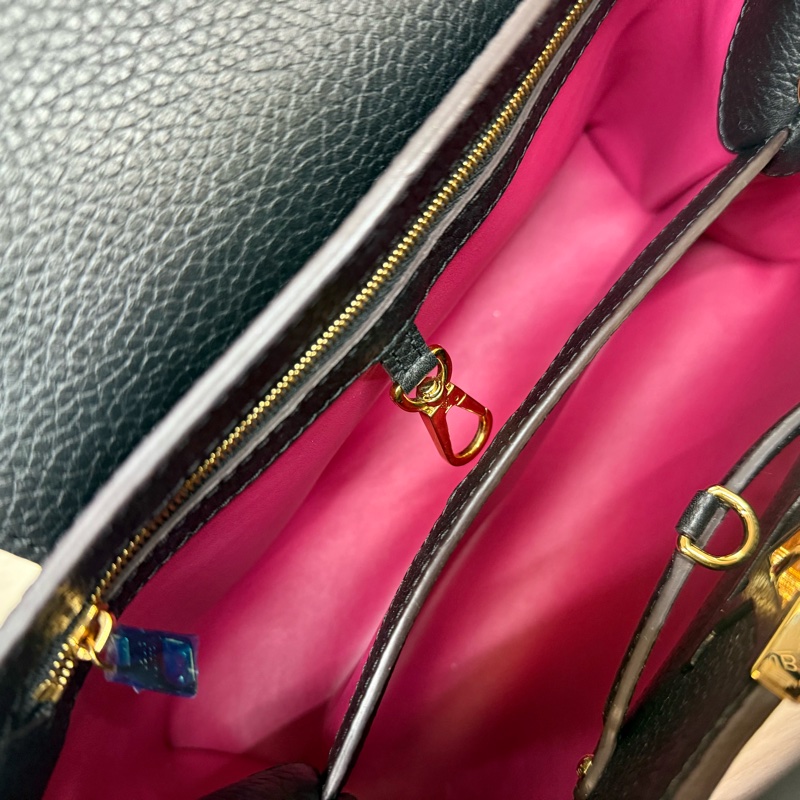 LV黑牛皮capucines MM/M42259-7