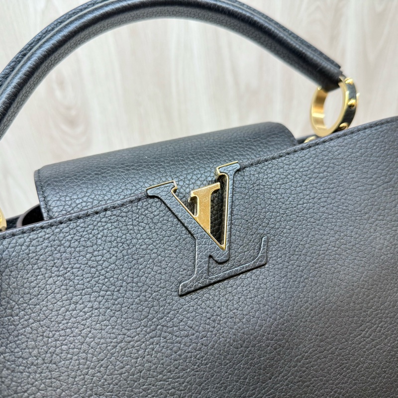 LV黑牛皮capucines MM/M42259-10