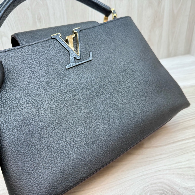 LV黑牛皮capucines MM/M42259-13