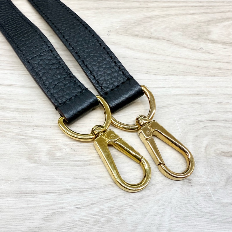 LV黑牛皮capucines MM/M42259-19