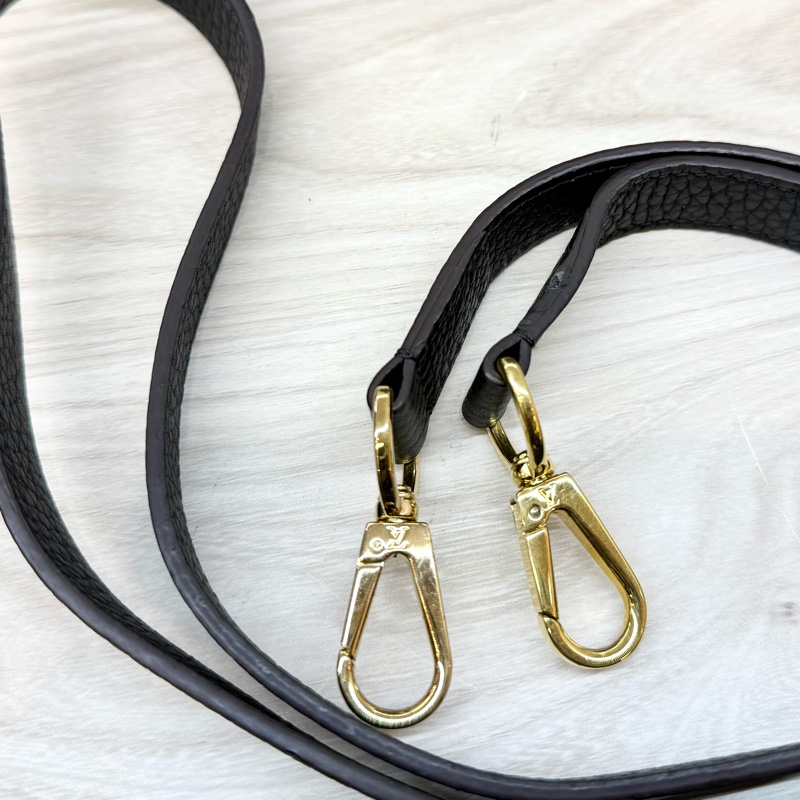 LV黑牛皮capucines MM/M42259-20