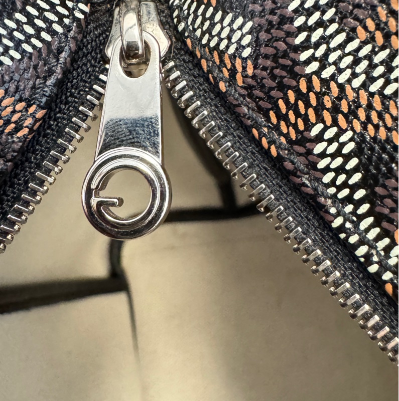 Goyard PM Artois tote bag with zip; Black color-21