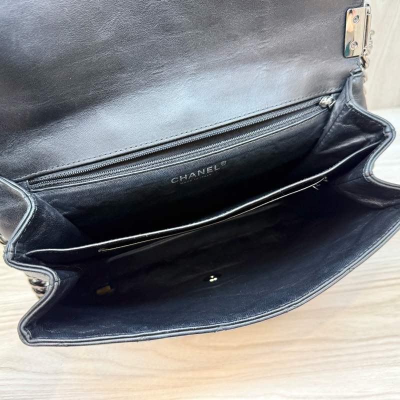 CHANEL黑銀羊皮BOY三層斜背包A65442-6