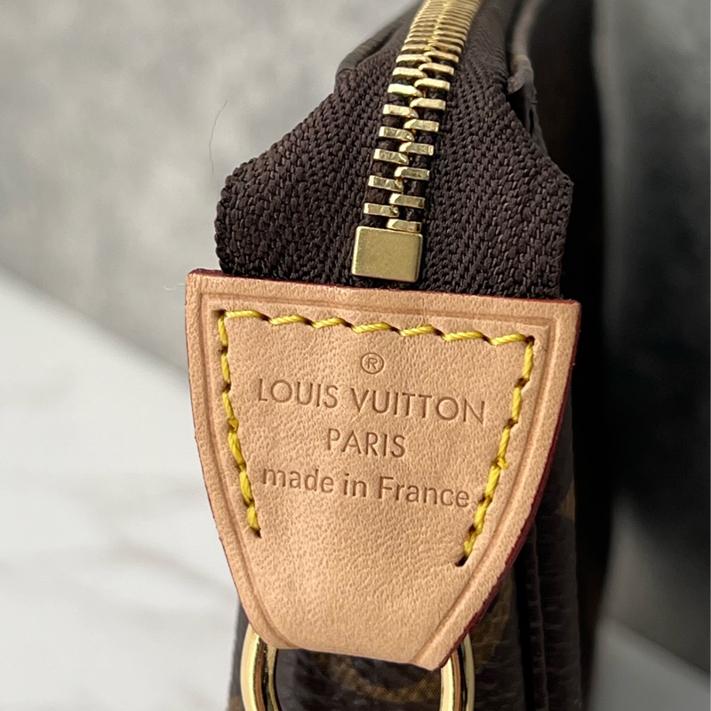 💗香緹國際精品💗 790 LV 小麻將包 極新 盒裝完整-1