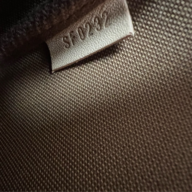 💗香緹國際精品💗 790 LV 小麻將包 極新 盒裝完整-5