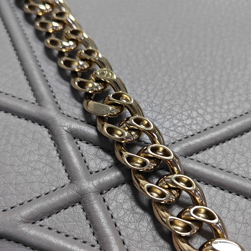 DIOR Diorama中號灰色牛皮藤格紋絎縫戴妃包單肩包斜挎包金色五金可拆卸肩帶9.8新-10