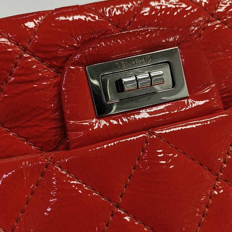 CHANEL 2.55紅色漆皮菱格紋絎縫單肩包斜挎包銀色五金14開-7