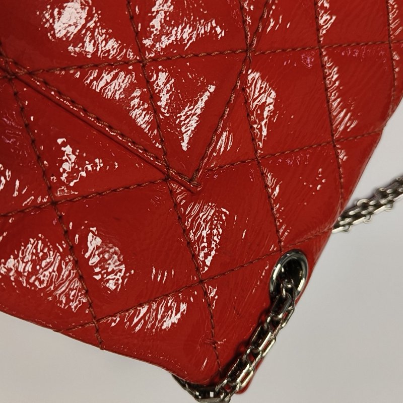 CHANEL 2.55紅色漆皮菱格紋絎縫單肩包斜挎包銀色五金14開-11