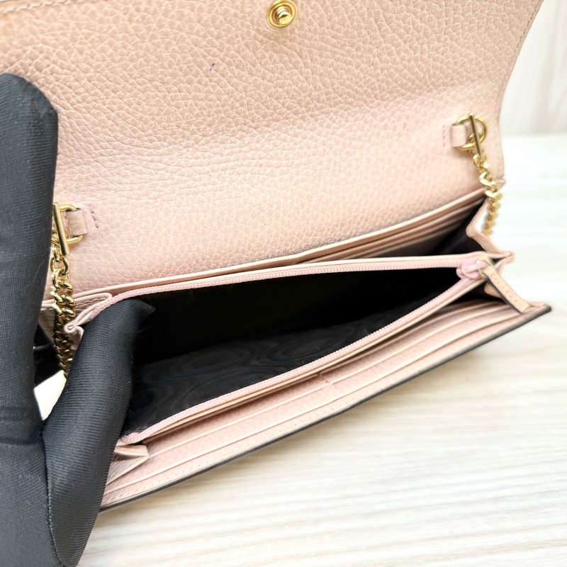 Gucci粉色牛皮WOC長夾 546585-7