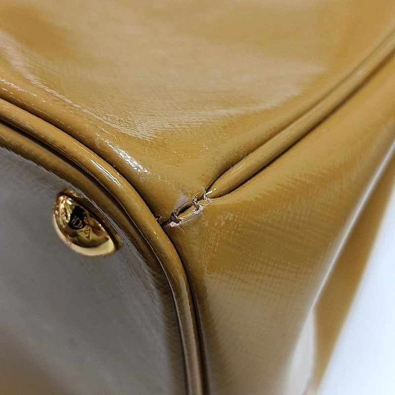 PRADA Galleria中號姜黃色牛皮徽標十字紋殺手包單肩包手提包金色五金可拆卸肩帶-10