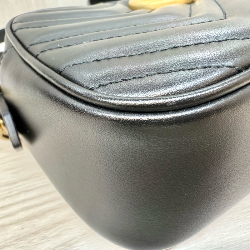 GUCCI黑金牛皮馬夢鏈條相機包24CM 447632-16