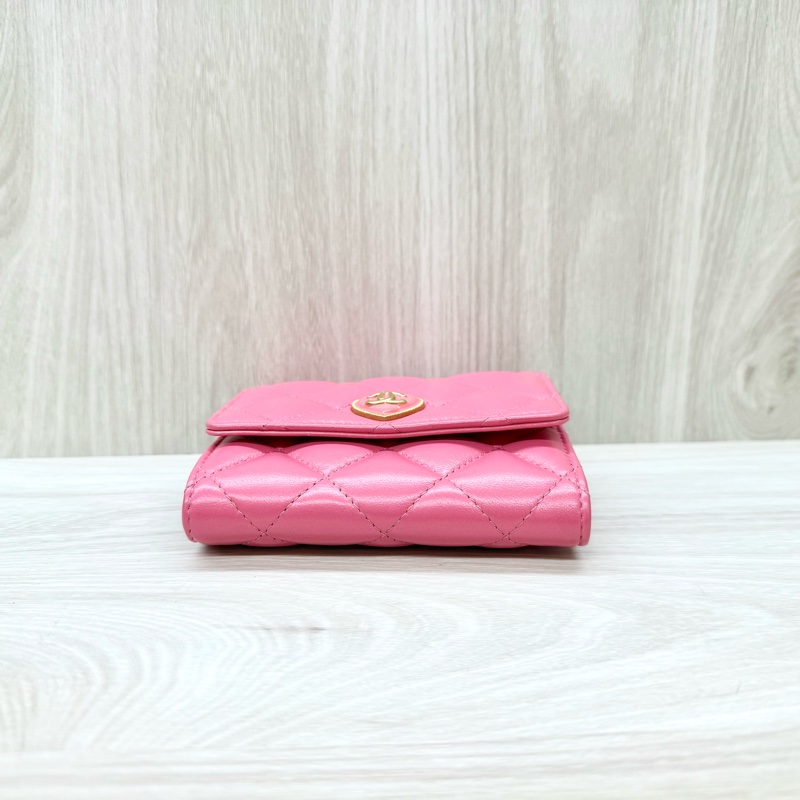CHANEL粉金羊皮愛心釦三折短夾AP3292-4