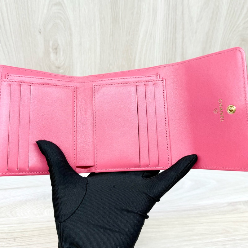 CHANEL粉金羊皮愛心釦三折短夾AP3292-15