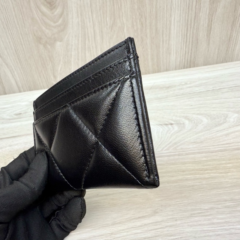 CHANEL黑色羊皮19系列卡夾AP1167-10