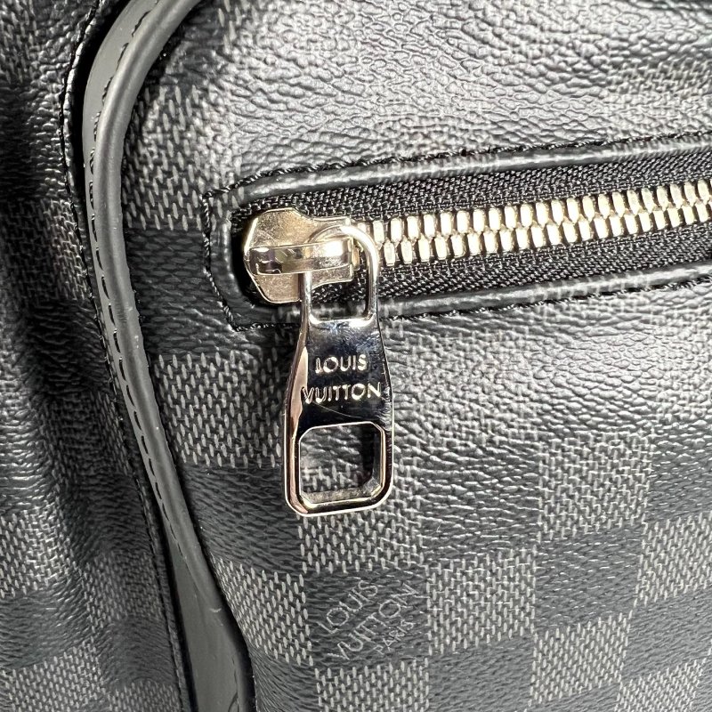 LV N40365 黑棋盤格紋後背包-12