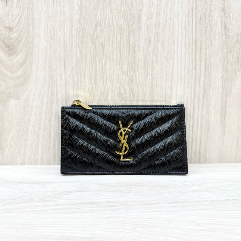 YSL黑金粒紋小牛皮一字拉鍊5卡包607915-0