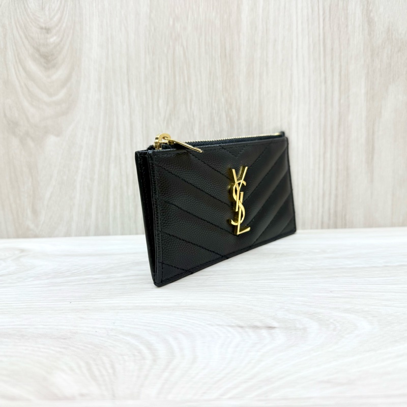 YSL黑金粒紋小牛皮一字拉鍊5卡包607915-3
