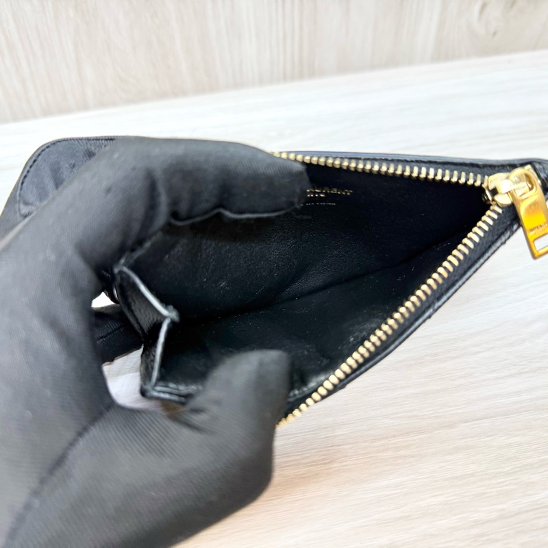 YSL黑金粒紋小牛皮一字拉鍊5卡包607915-6