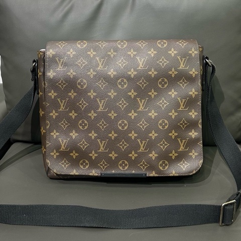 LV路易威登District老花邮差包