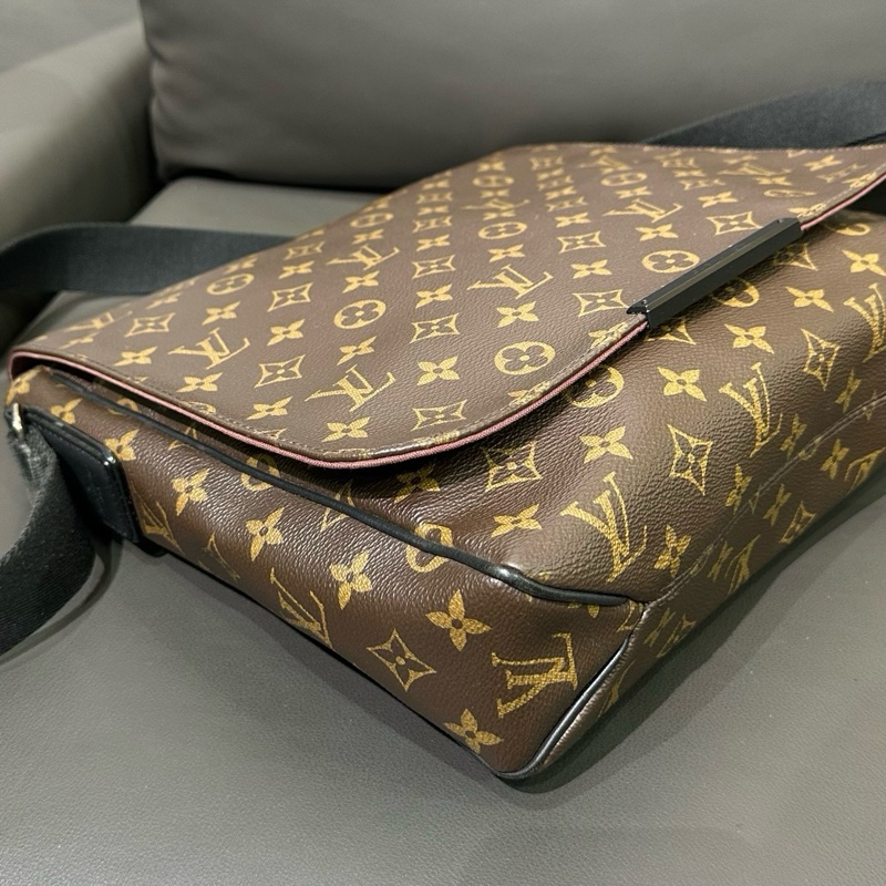 LV路易威登District老花邮差包-3