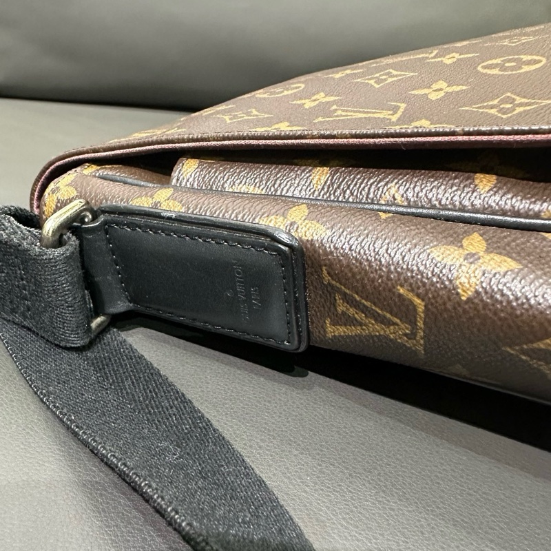 LV路易威登District老花邮差包-6