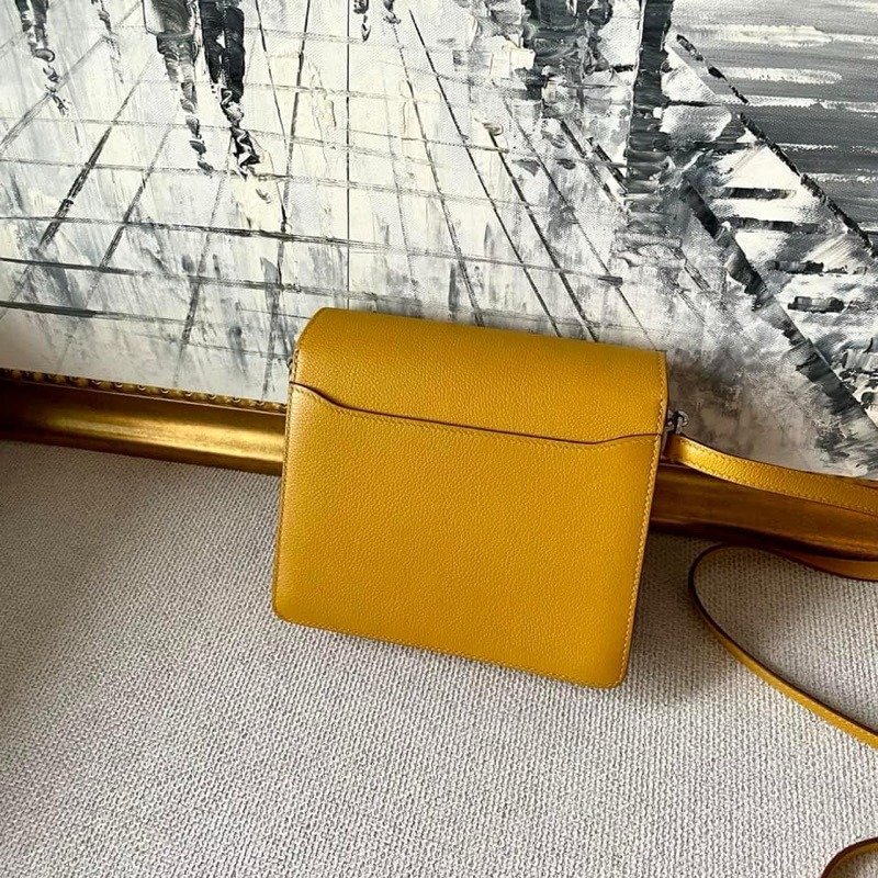 💕Hermes 愛馬仕mini Roulis 豬鼻包 琥珀黃/98新美品-1