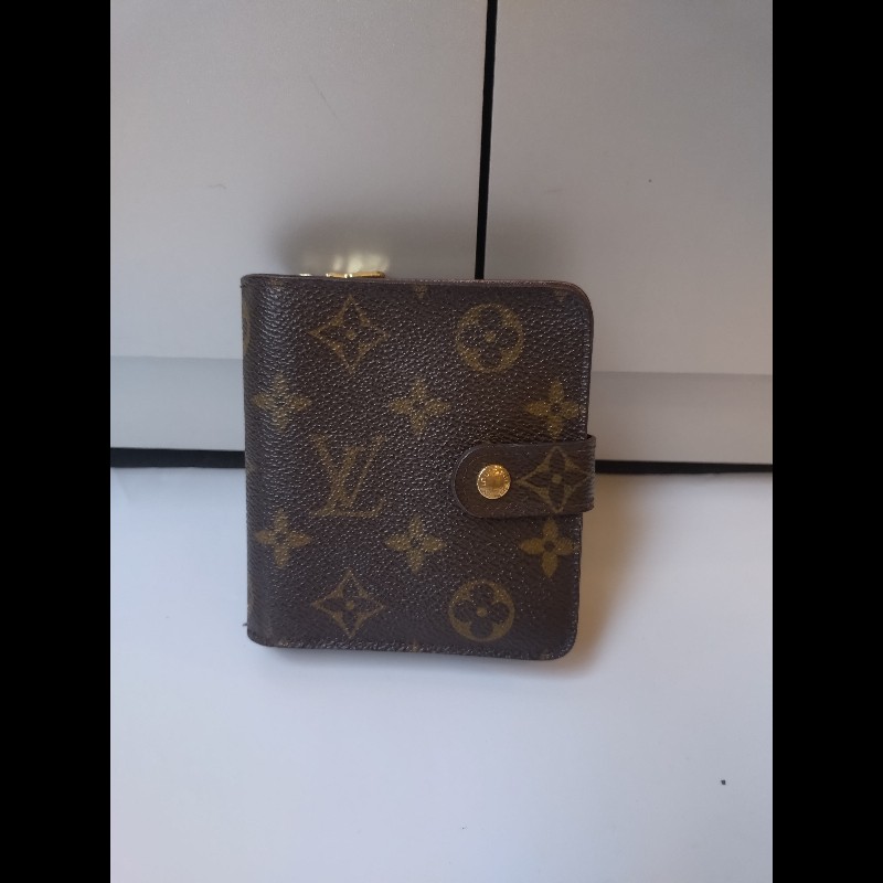 LV 老花單釦短方夾-2