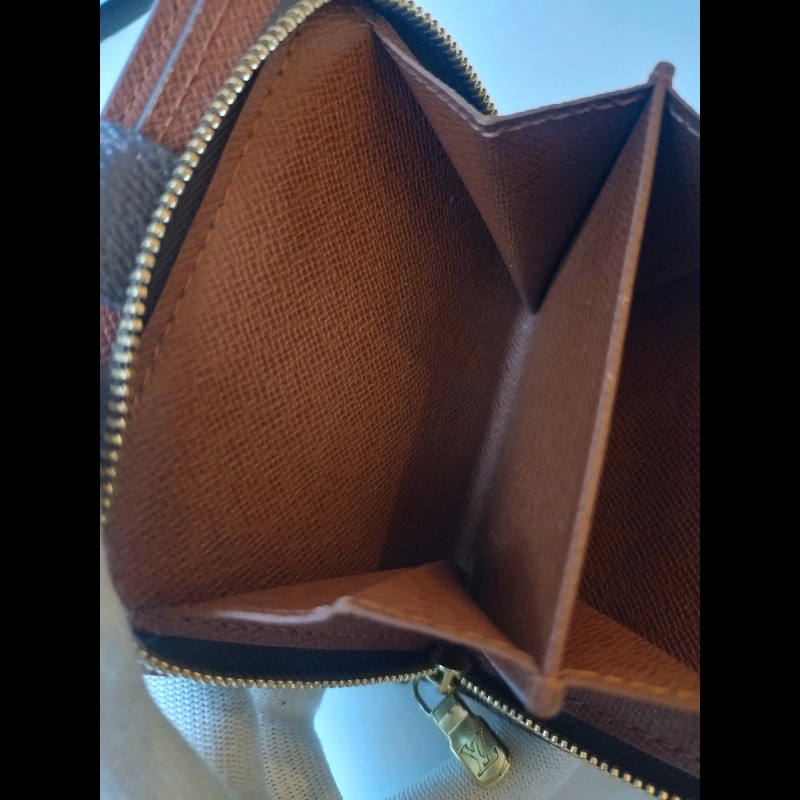 LV 老花單釦短方夾-14