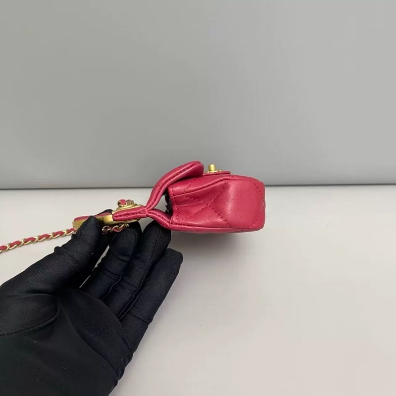 Chanel香奈兒 玫紅色全皮mini衣架包-1