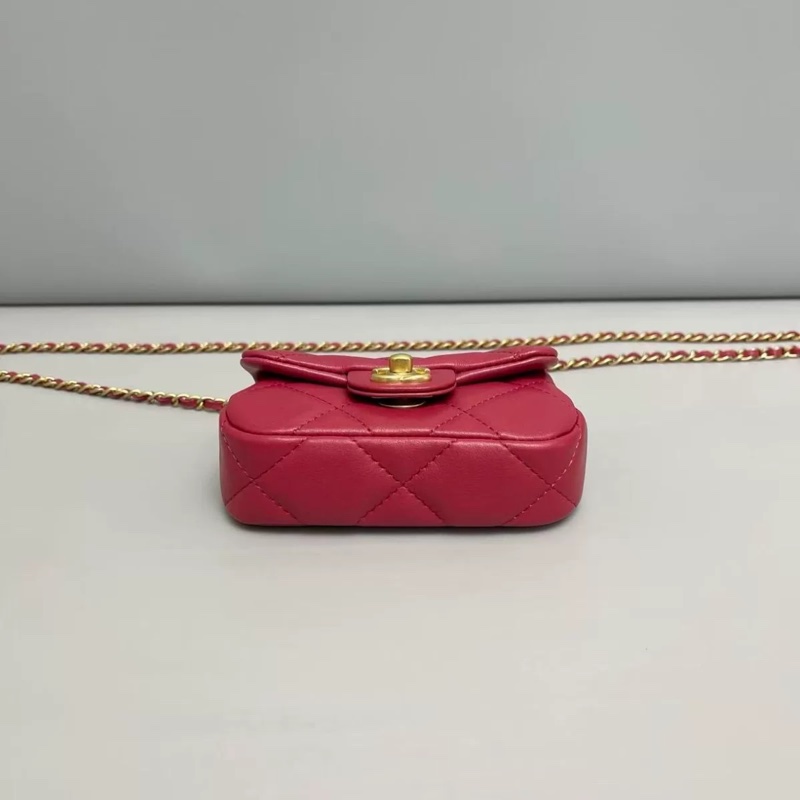Chanel香奈兒 玫紅色全皮mini衣架包-2